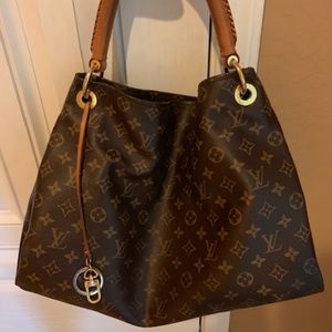 Louis Vuitton Artsy MM